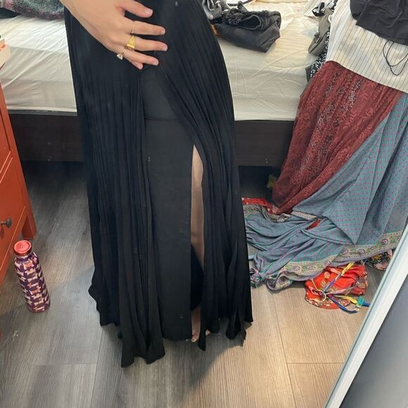 Long black skirt  great quality fabric and brand - Picture 4 of 4